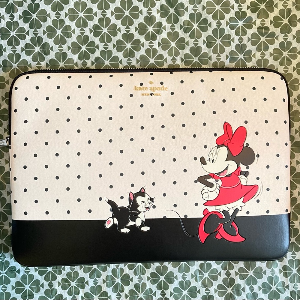 MAKE AN OFFER Kate Spade Disney Minnie Mouse Universal in Laptop Sleeve new